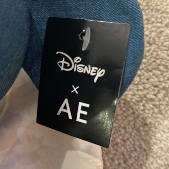 Disney X AE Mickey Mouse - Picture 8 of 9